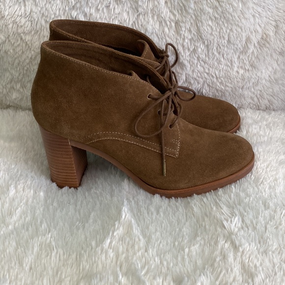 Johnston and Murphy, Alayna style lace up heeled booties size 9 - Picture 4 of 11